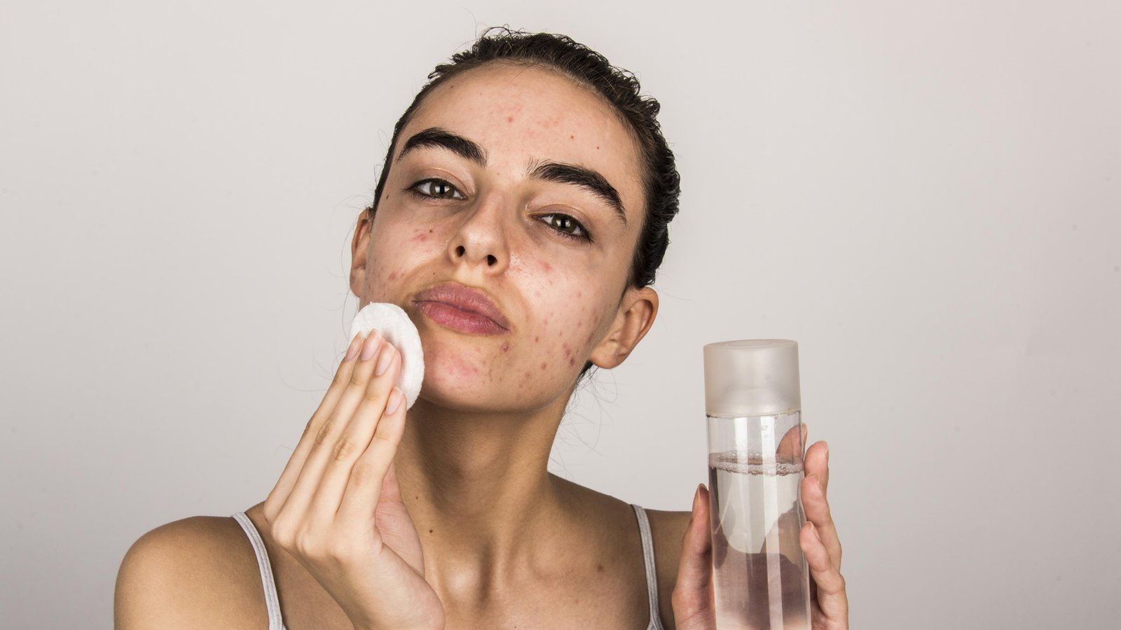 Minimalist Skincare Routine for Men With Oily Skin